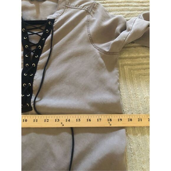 Express Womens Gray Lace Up Front Tassel Long Sleeve Shirt Top Size P/S - Picture 8 of 10